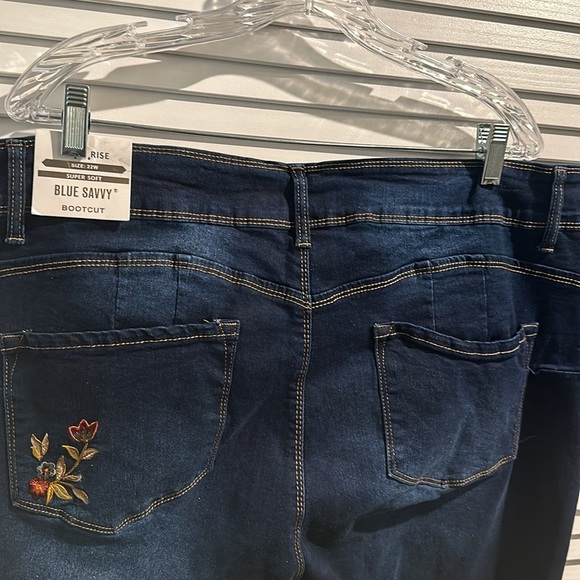 NWT Blue Savvy High Rise Boot Cut Soft & Stretchy Soft Blue Embroidery Jeans. - Picture 7 of 12